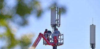 Mobile operators are preparing to bury the 3G standard